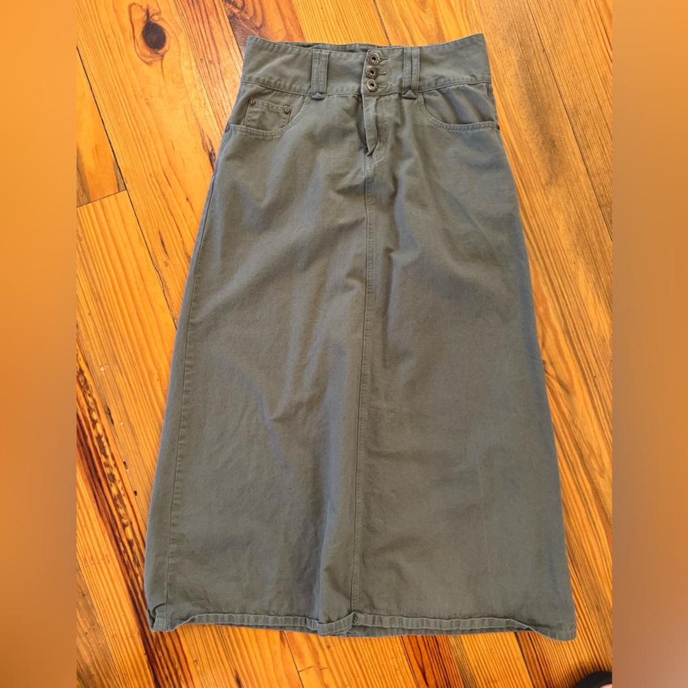 Women’s long Olive Green Skirt AlSharifa brand, Size 8